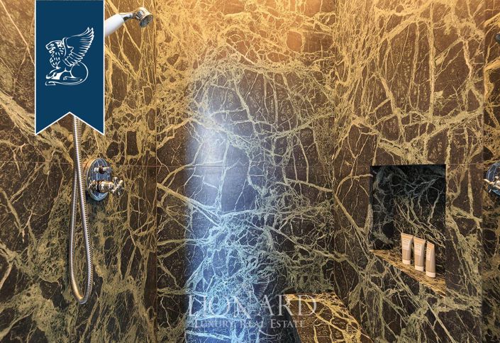 Image No.36-5 Bed Villa for sale