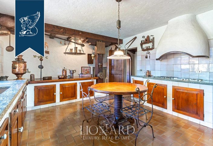 Image No.34-Villa de 4 chambres à vendre à Novara