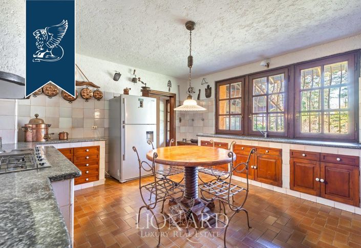 Image No.35-Villa de 4 chambres à vendre à Novara