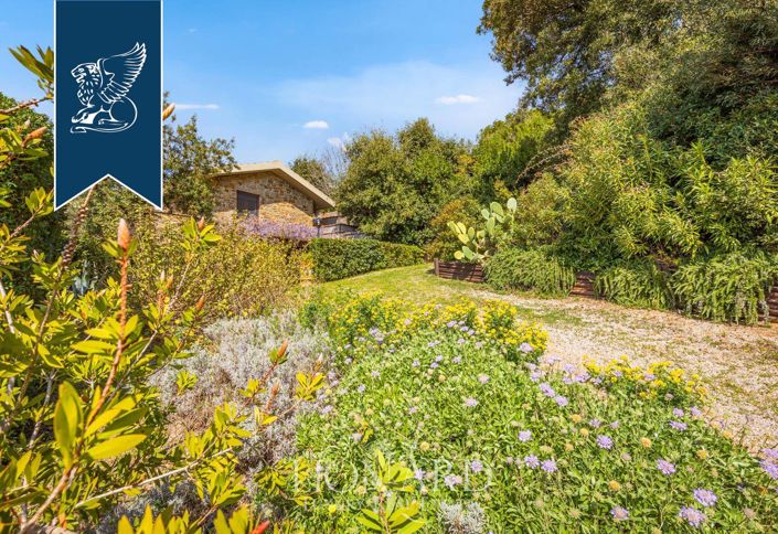 Image No.18-14 Bed Villa for sale