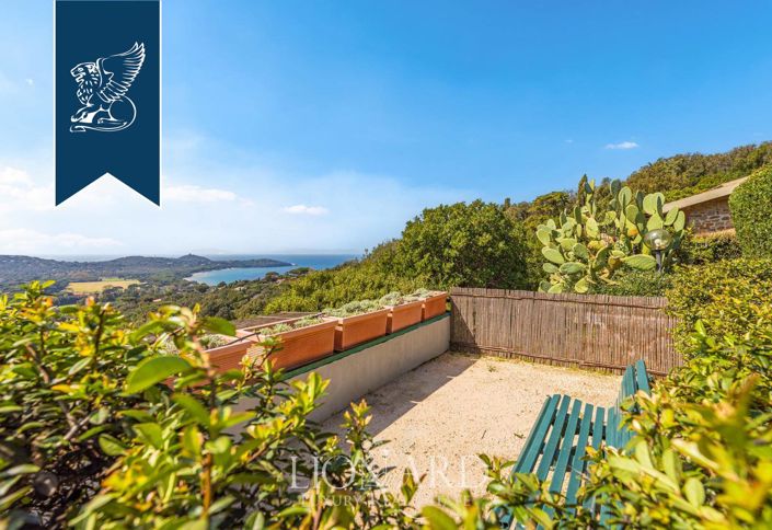 Image No.9-14 Bed Villa for sale