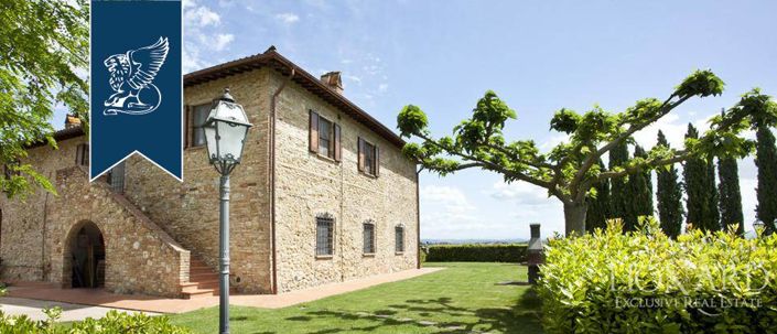 Image No.2-12 Bed Farmhouse for sale