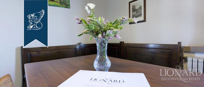 Image No.28-12 Bed Farmhouse for sale