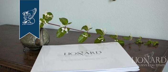 Image No.33-12 Bed Farmhouse for sale