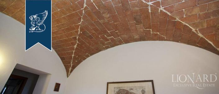 Image No.37-12 Bed Farmhouse for sale