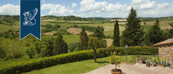 Image No.46-12 Bed Farmhouse for sale