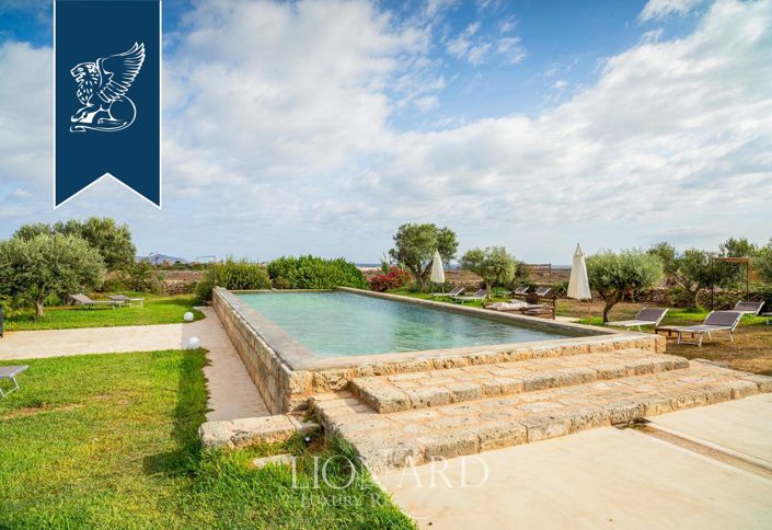 Image No.15-10 Bed Hotel for sale