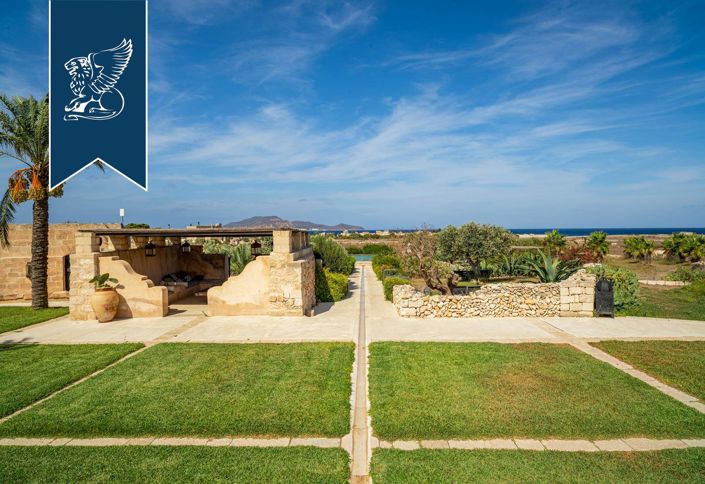 Image No.16-10 Bed Hotel for sale