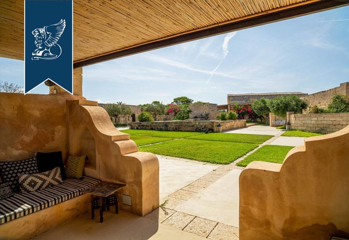 Image No.18-10 Bed Hotel for sale