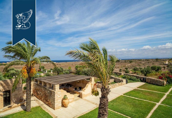 Image No.17-10 Bed Hotel for sale