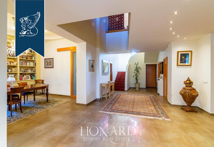 Image No.17-6 Bed Villa for sale