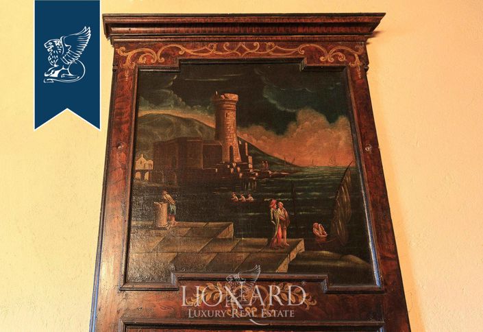 Image No.44-10 Bed Property for sale