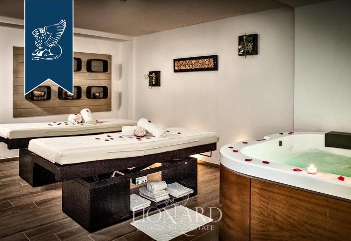 Image No.17-92 Bed Hotel for sale