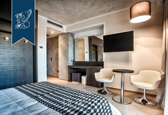 Image No.26-92 Bed Hotel for sale