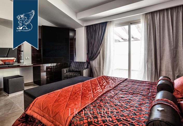 Image No.35-92 Bed Hotel for sale