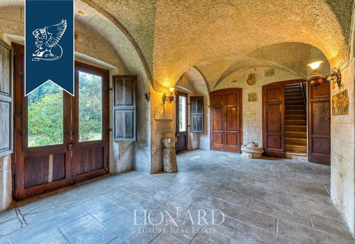 Image No.12-10 Bed Villa for sale