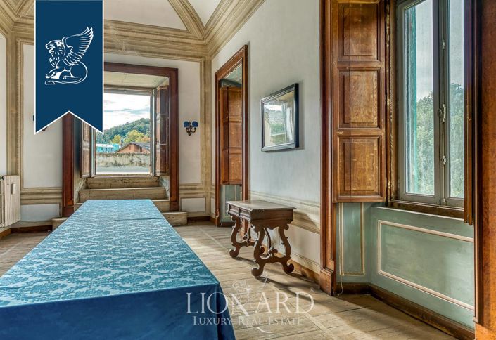 Image No.23-10 Bed Villa for sale