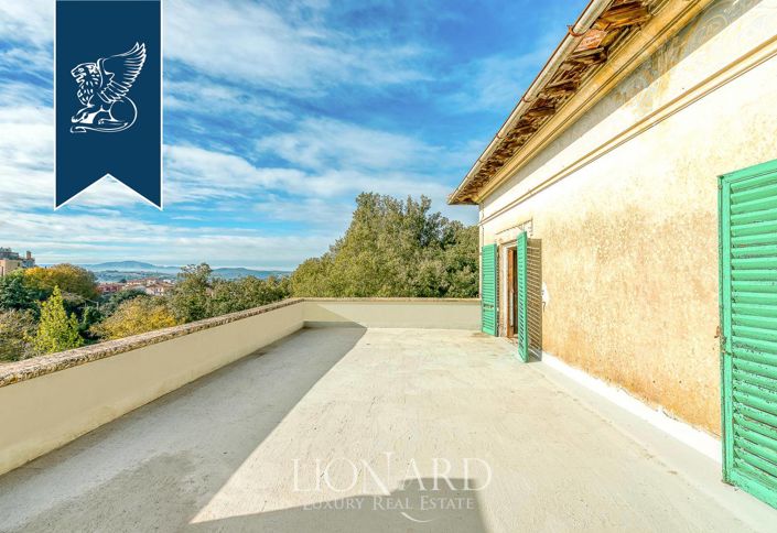 Image No.25-10 Bed Villa for sale