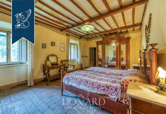 Image No.38-10 Bed Villa for sale