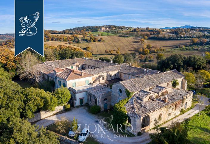 Image No.4-10 Bed Villa for sale