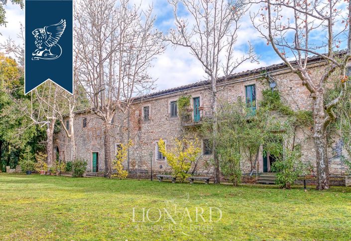 Image No.7-10 Bed Villa for sale