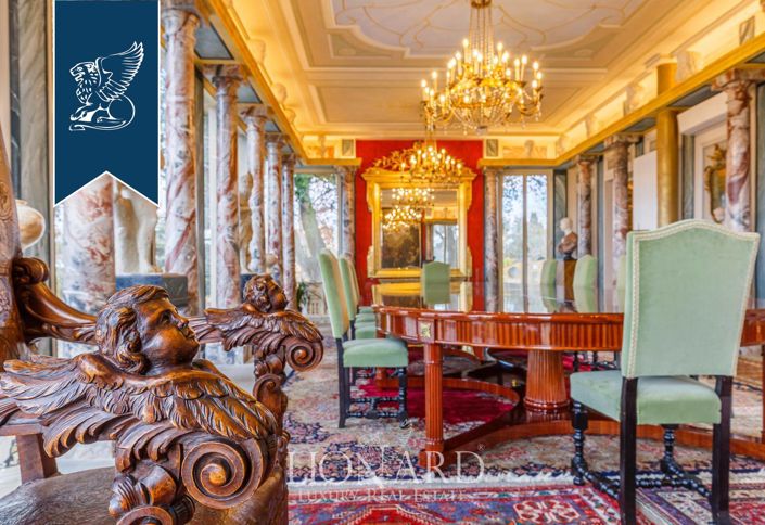 Image No.12-8 Bed Villa for sale