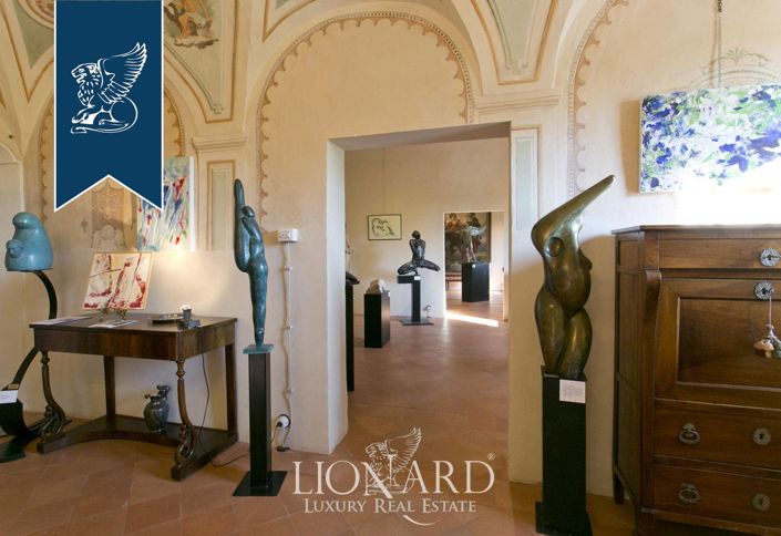 Image No.23-30 Bed Villa for sale