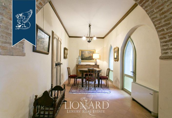 Image No.36-30 Bed Villa for sale