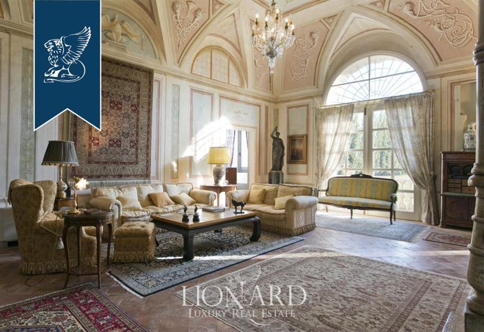 Image No.38-30 Bed Villa for sale