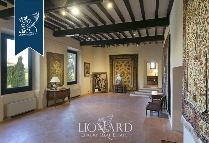 Image No.56-30 Bed Villa for sale