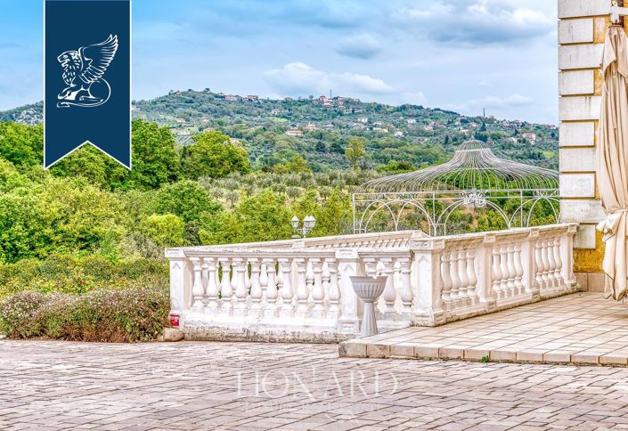 Image No.14-28 Bed Villa for sale