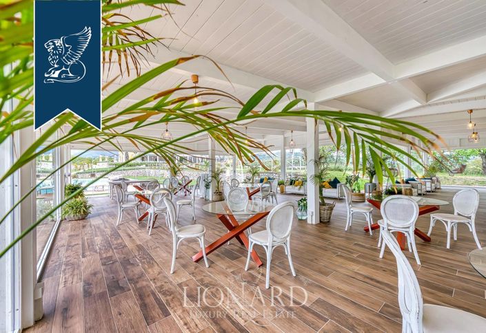 Image No.15-28 Bed Villa for sale