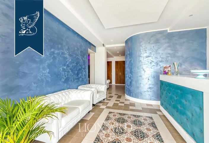 Image No.33-28 Bed Villa for sale