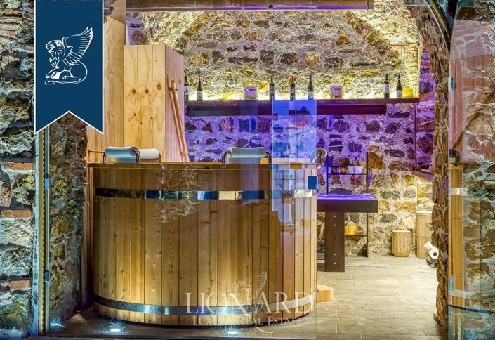 Image No.36-28 Bed Villa for sale