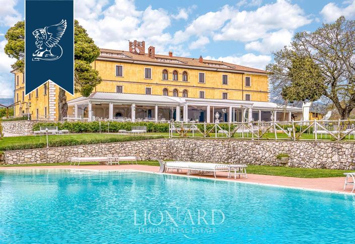 Image No.8-28 Bed Villa for sale