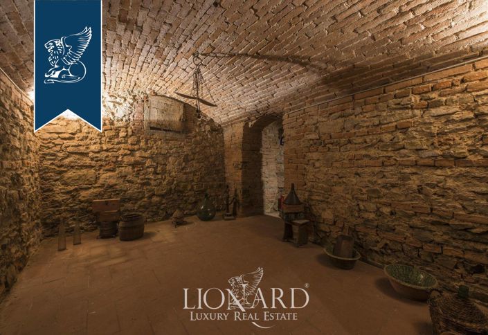 Image No.21-9 Bed Villa for sale