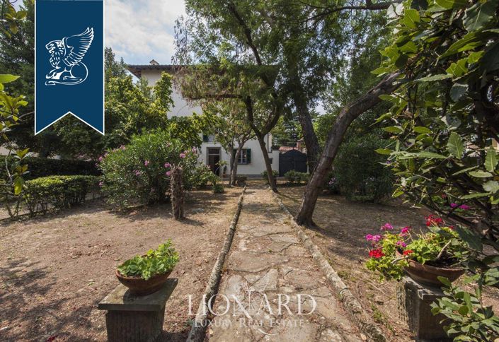 Image No.4-9 Bed Villa for sale