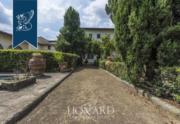 Image No.6-9 Bed Villa for sale