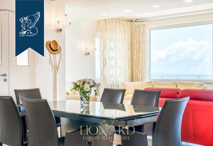 Image No.15-5 Bed Villa for sale