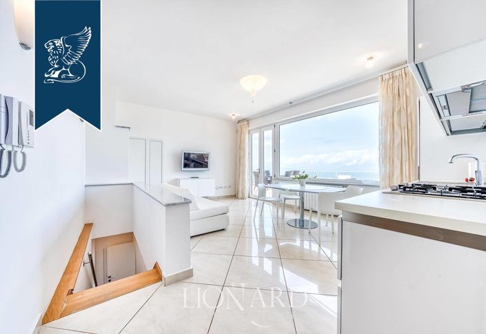 Image No.17-5 Bed Villa for sale