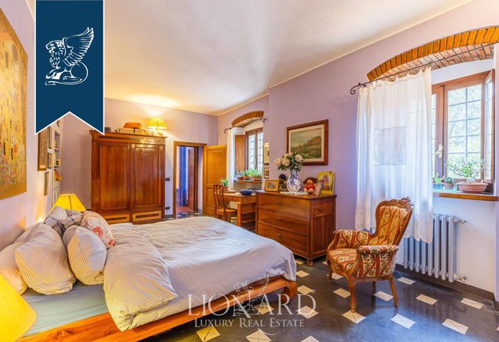 Image No.12-10 Bed Farmhouse for sale