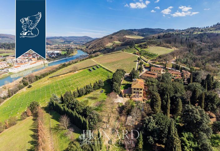 Image No.3-10 Bed Farmhouse for sale