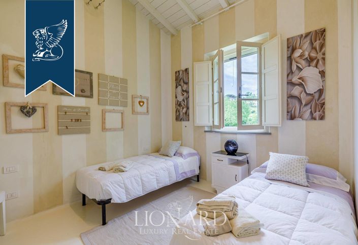 Image No.52-5 Bed Country House for sale