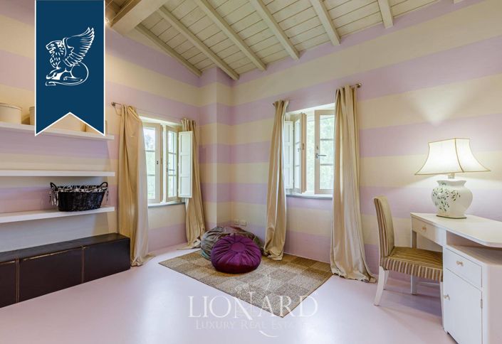 Image No.54-5 Bed Country House for sale