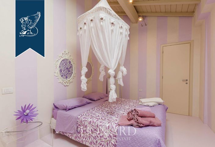 Image No.55-5 Bed Country House for sale