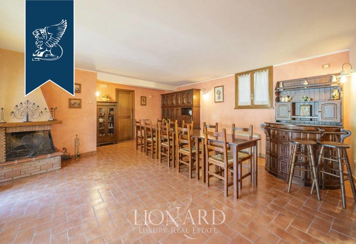 Image No.19-11 Bed Villa for sale