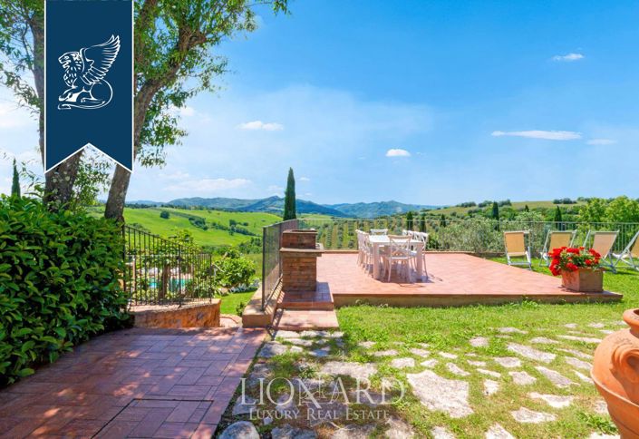 Image No.16-8 Bed Villa for sale