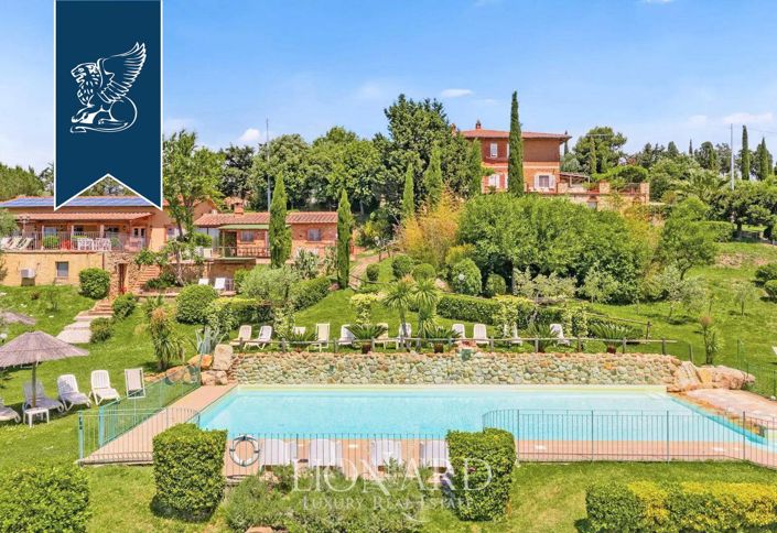 Image No.2-8 Bed Villa for sale