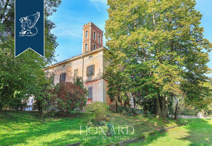 Image No.10-10 Bed Property for sale