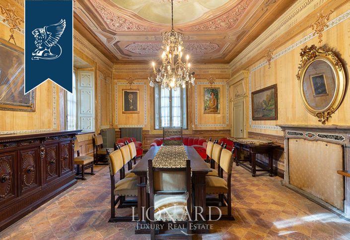 Image No.14-10 Bed Property for sale